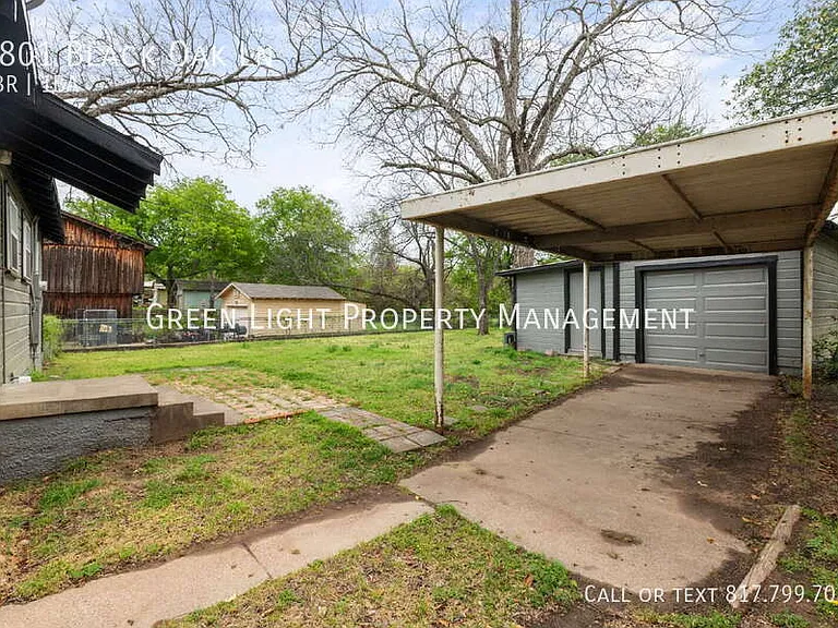 4801 Black Oak Ln — Photo 22