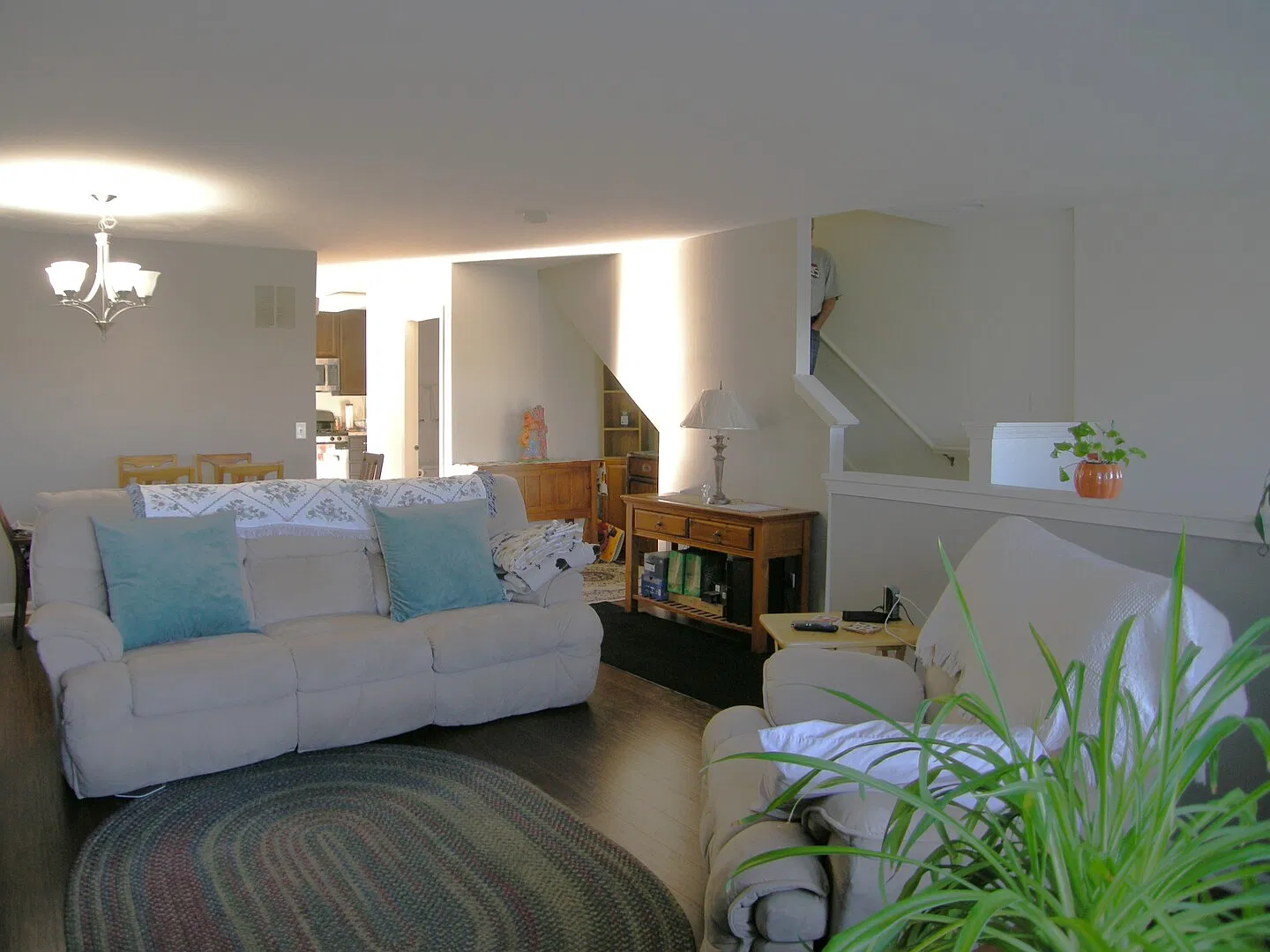3 bed, 2.5 bath, 1757 sqft, $2,450 — Photo 4