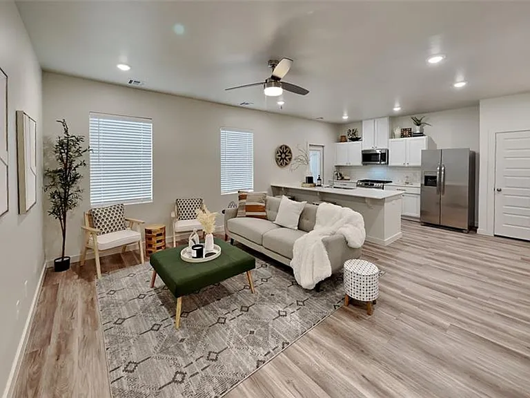 8909 NW 109th Ln — Photo 8