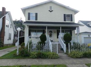 233 Riverside Dr, Russell, KY 41169