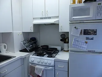 Rented by R New York