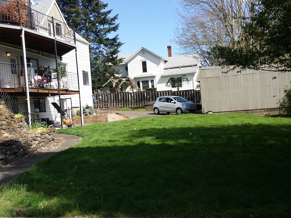 2nd image of 2106 15th Ave