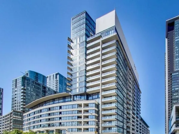 8 Telegram Mews #833, Toronto, ON M5V 3Z5