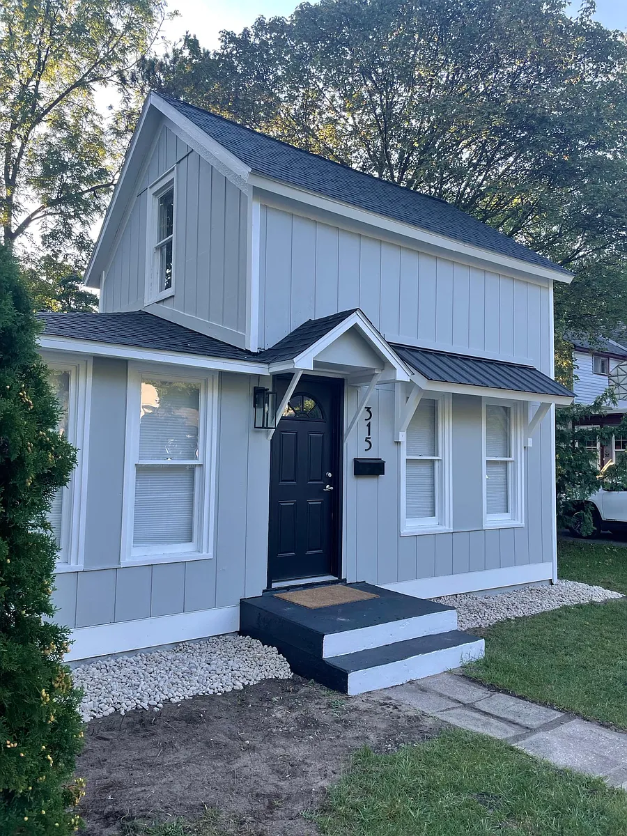 Primary Photo - 315 S Maple St