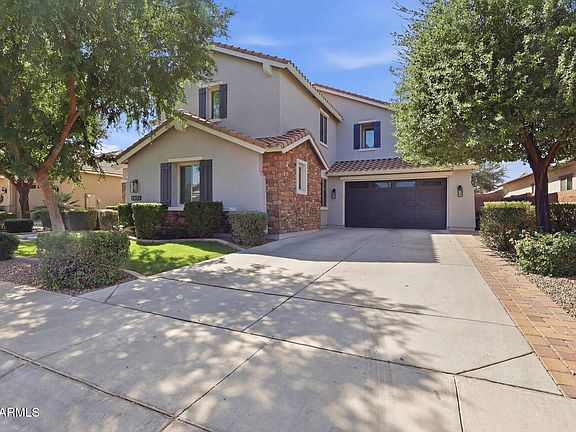 3rd image of 2471 E PENEDES Drive