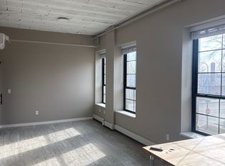 301 N 3rd St #206, Grand Forks, ND 58203