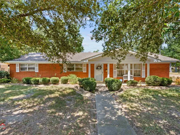 409 E Whelan St, Jefferson, TX 75657