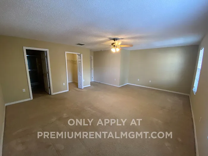 3 bed, 2.0 bath, 1872 sqft, $2,350 — Photo 4