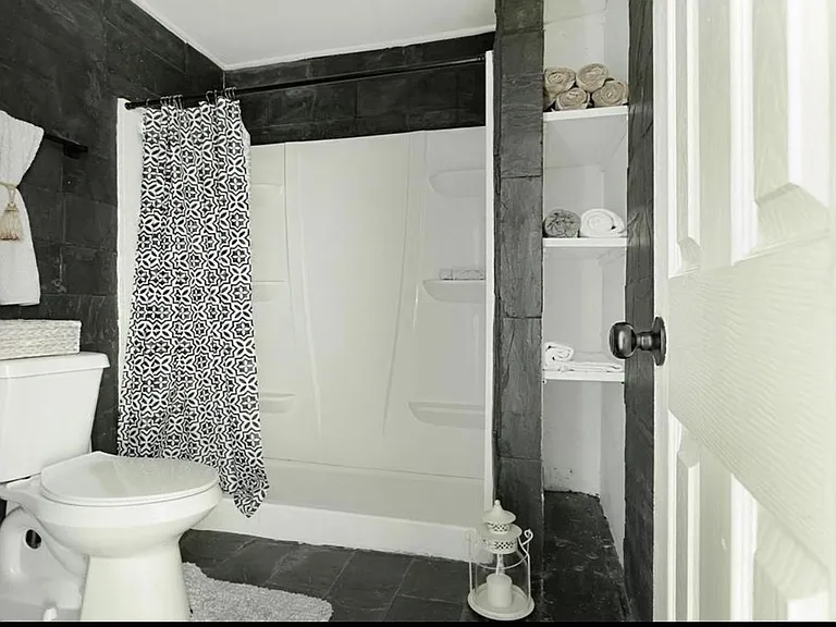 411 Harris Ave — Photo 13