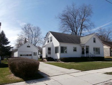 1915 Randolph Ave, NEW HOLSTEIN, WI, 53061