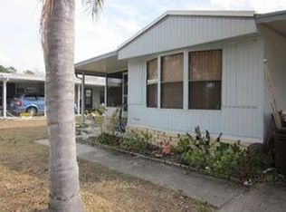 295 Magnolia Dr, Fruitland Park, FL 34731