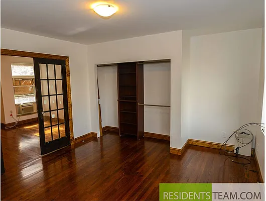 Rented by Residents Team | media 10