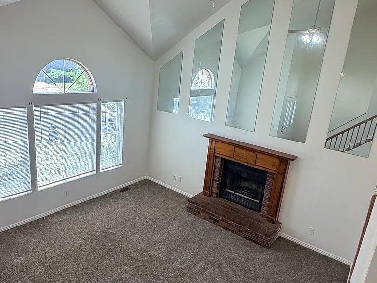 1925 E Sunset Dr — Photo 6