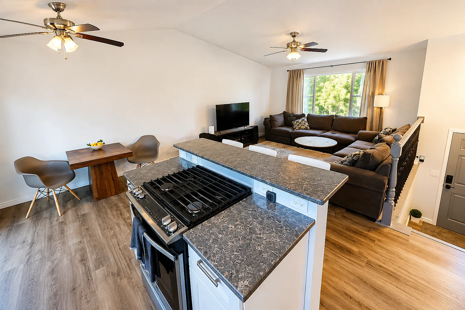 6 bed, 2174 sqft, $600 — Photo 3