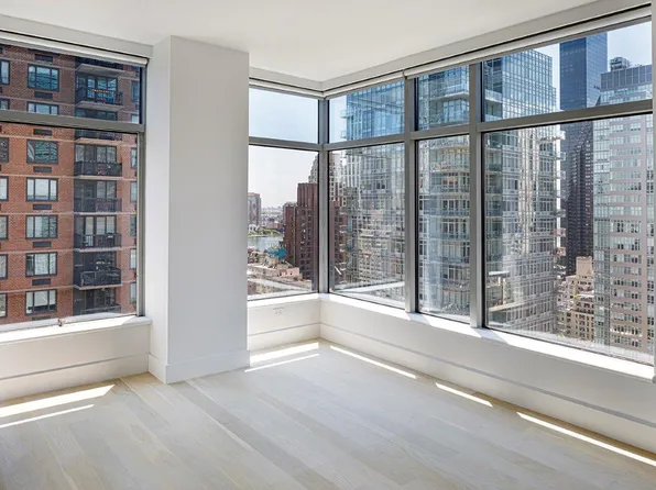 250 East 54th Street image 14 of 21