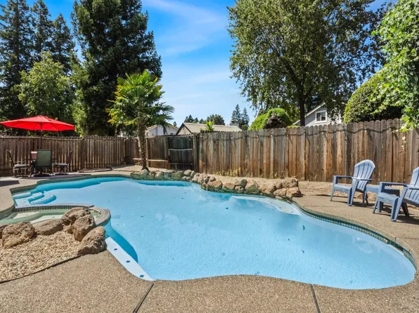 1535 Pebblewood Dr, Sacramento, CA 95833