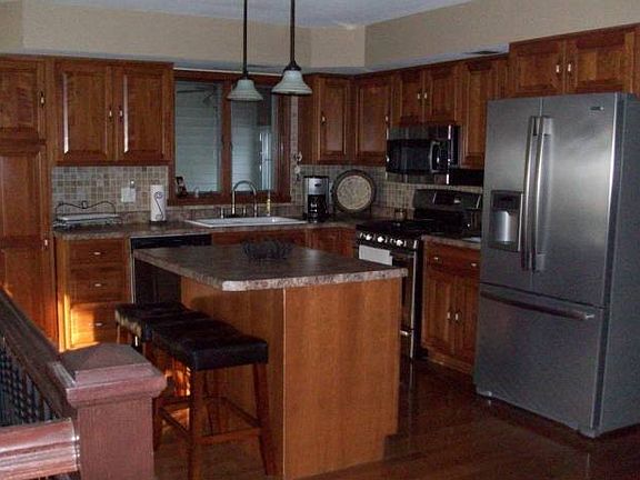 Kitchen with island