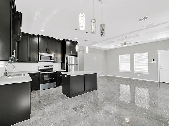 2nd image of 4717 Magnolia Ave #3