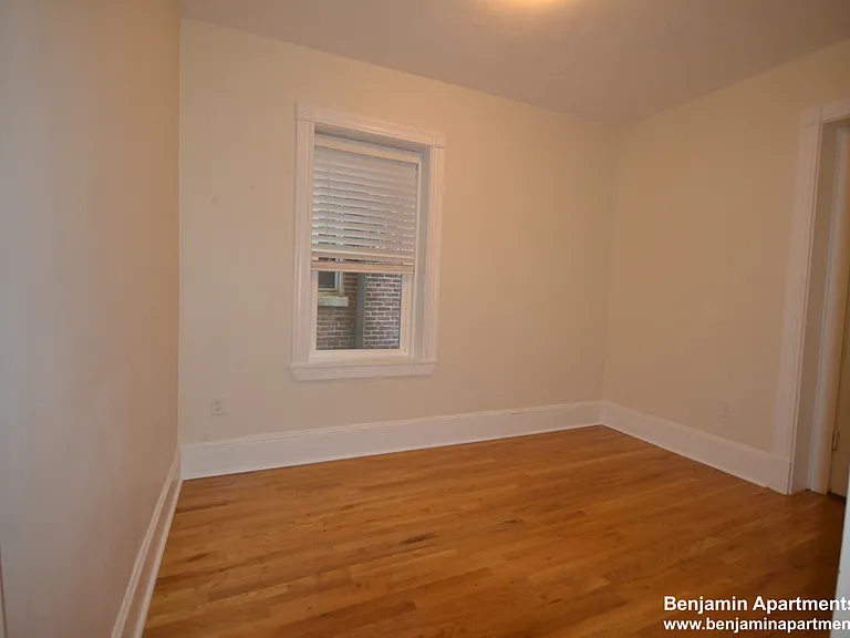1589 Beacon St #4 — Photo 13