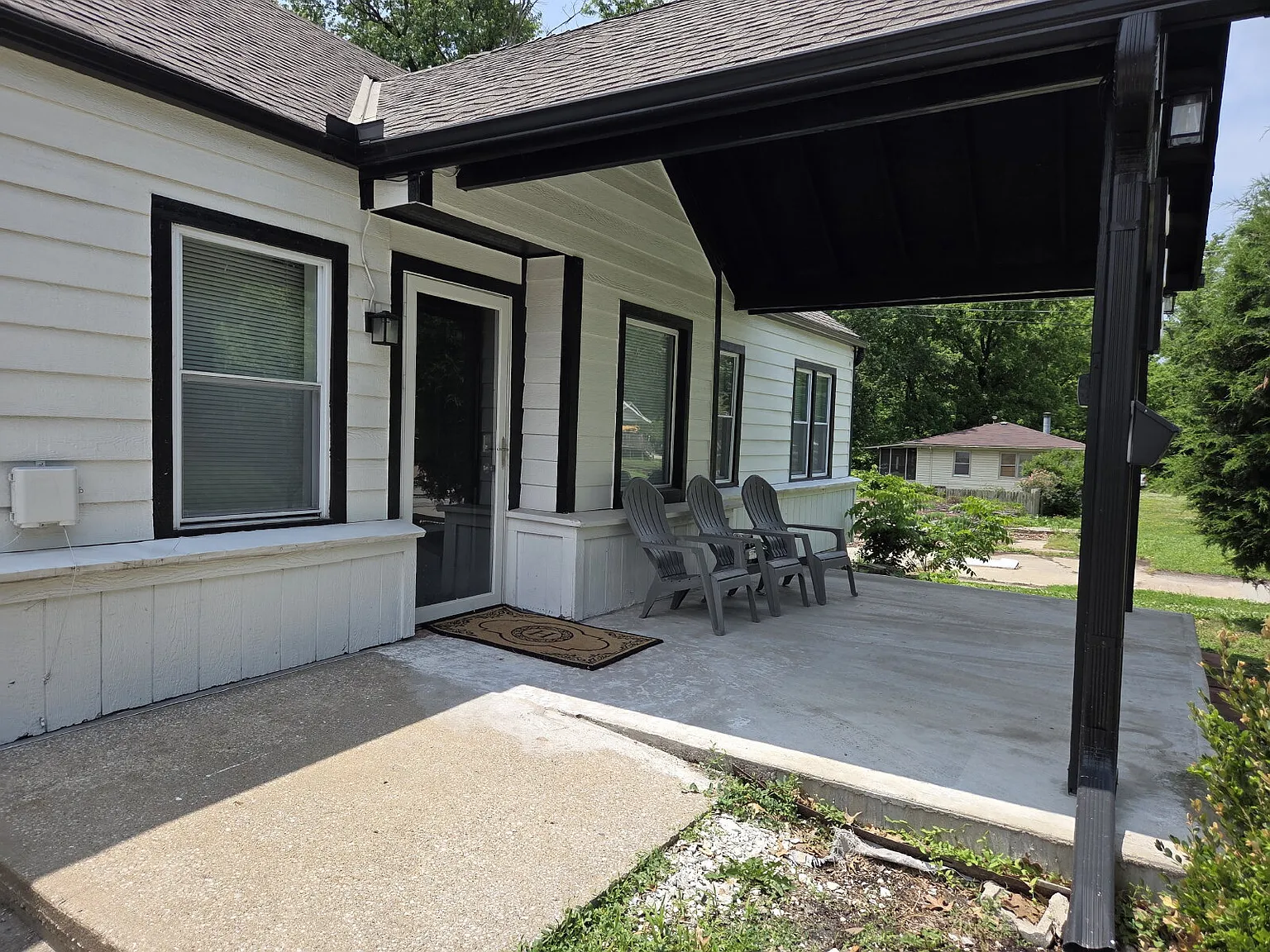5 bed, 2.0 bath, $2,800 — Photo 3