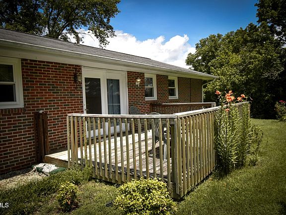 3rd image of 3023 Princeton Rd