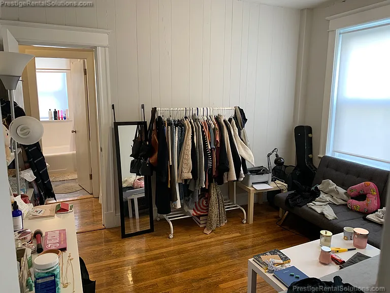64 Woodstock Ave #3 — Photo 3