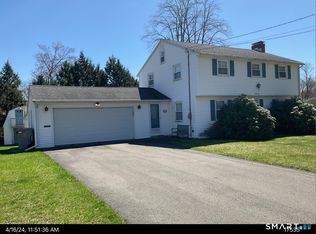 32 Loveland Ln, Bristol, CT 06010