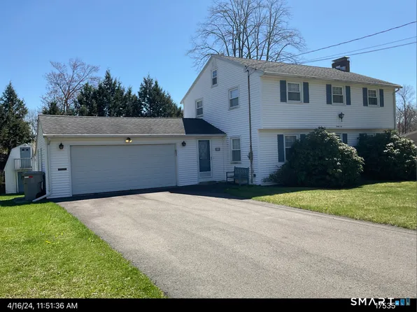 32 Loveland Lane, Bristol, CT 06010