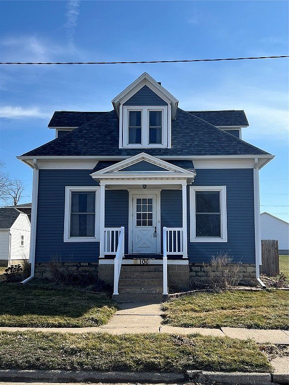 106 Main St, Newhall, IA 52315 Zillow