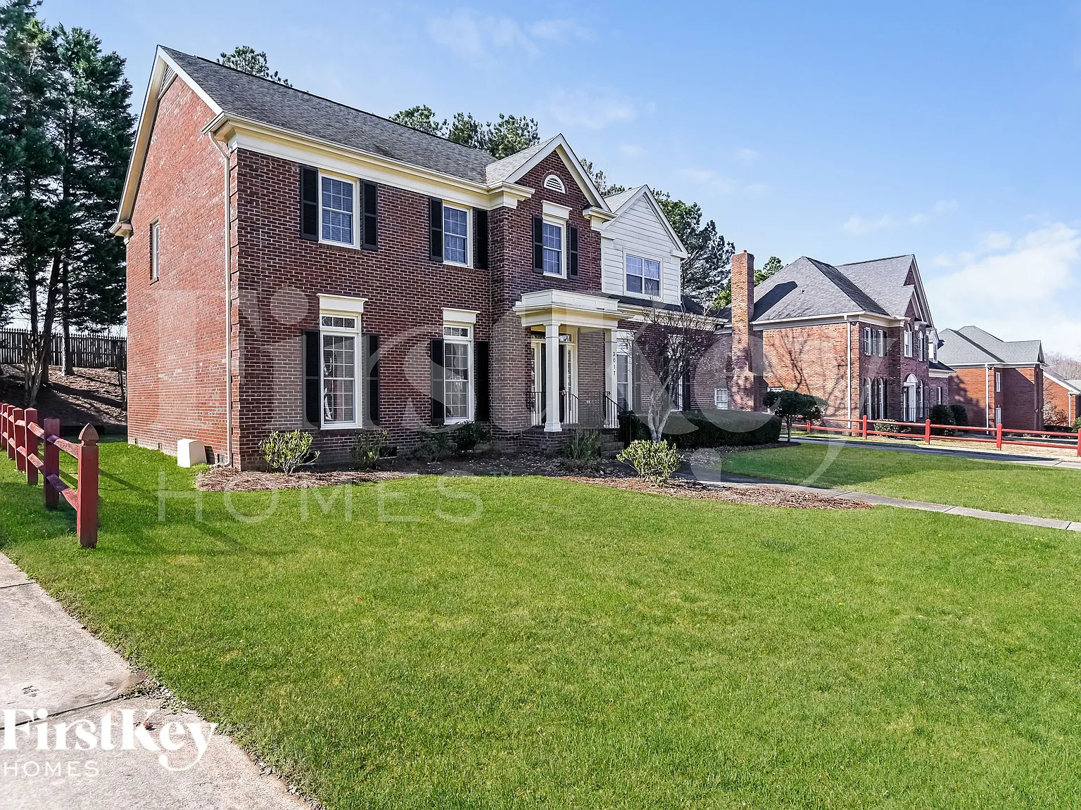 4 bed, 2.5 bath, 2661 sqft, $2,560 — Photo 2