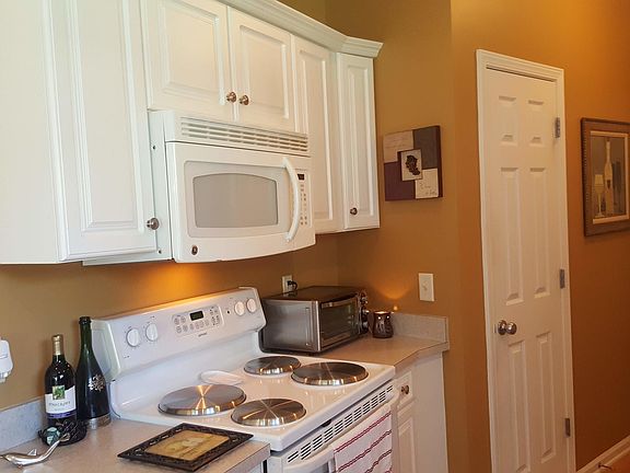 4th image of 108 Kellerton Court #385