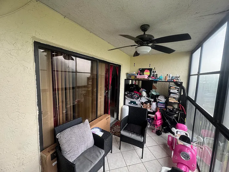 6575 W Oakland Park Blvd — Photo 27