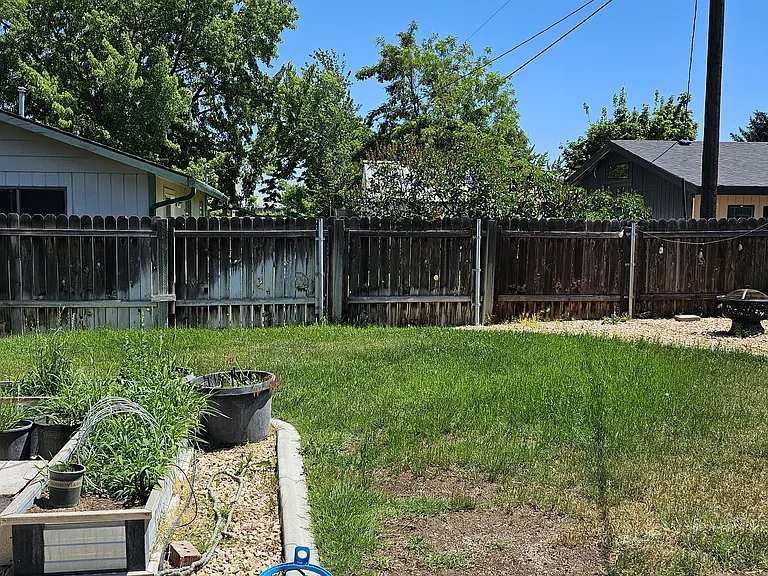 560 E Catherine Ave — Photo 13