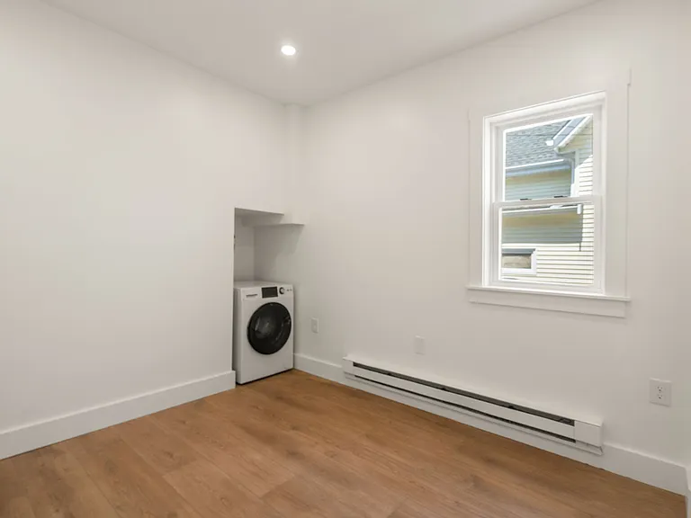 35 Wardwell Ave #1 — Photo 9