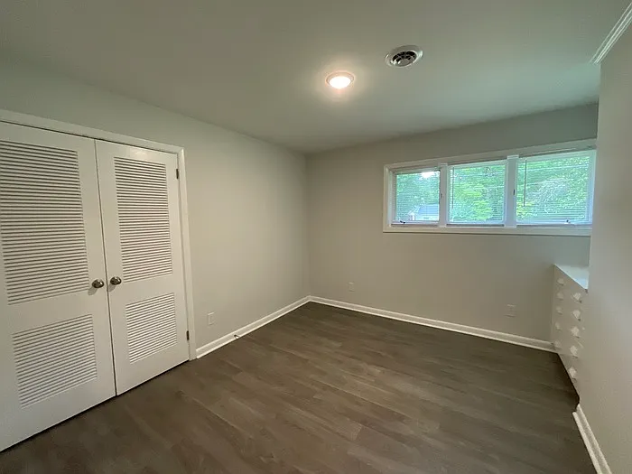 411 N Thompson St — Photo 13