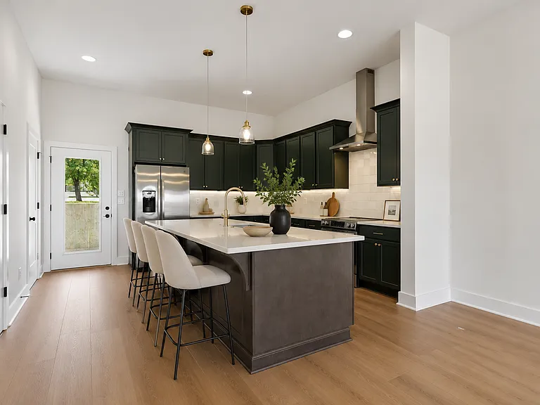 3963 Clifton Ave — Photo 10