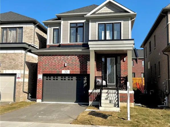 32 Blackburn St, Cambridge, ON N1S 0E1