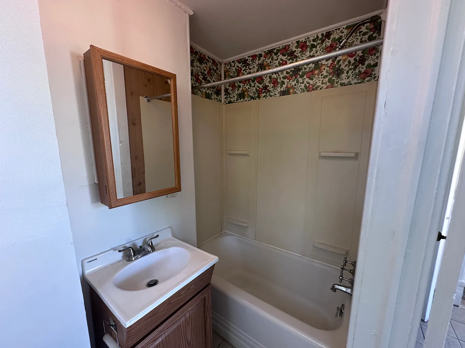 1 bed, $975 — Photo 2