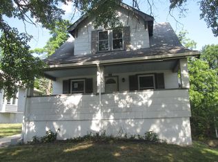 2830 Walton Rd, Saint Louis, MO 63114