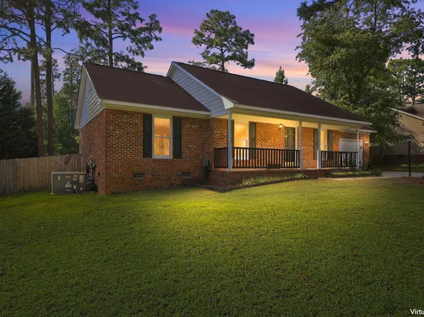 6836 Saint Julian Way, Fayetteville, NC 28314