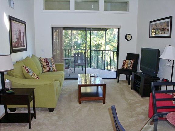 2nd image of 20 Woodlake Ct #20