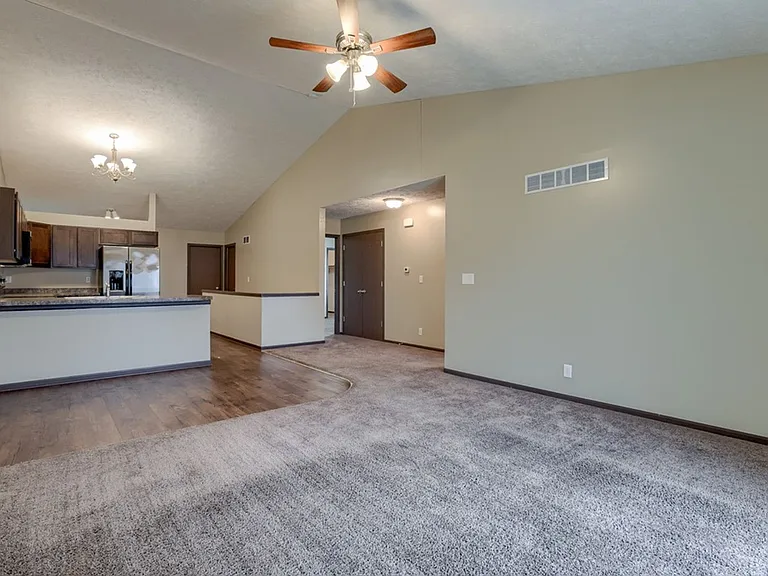 2644-48 W Timberlake Dr — Photo 17