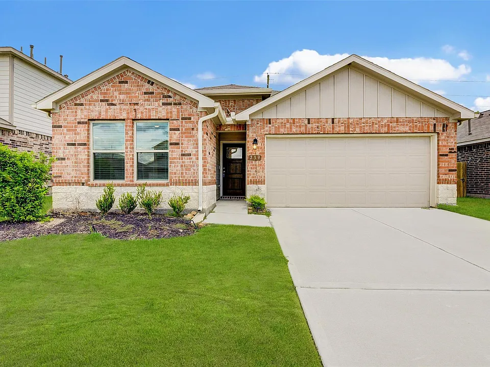 239 Murrieta Ln