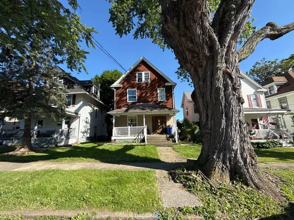 925 Morton St, New Castle, PA 16101