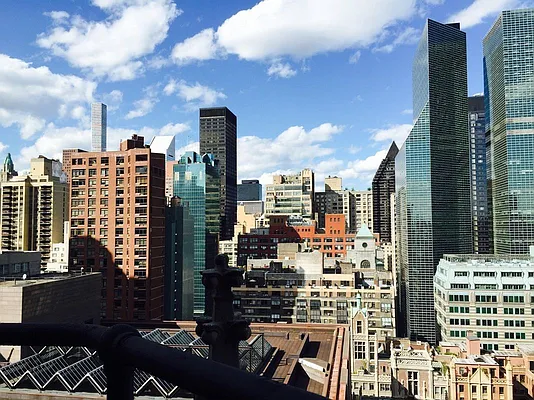 Rented by Level Group | media 78