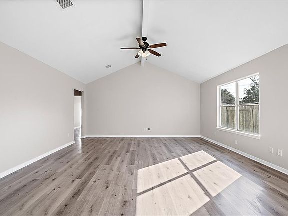 Spacious living room!