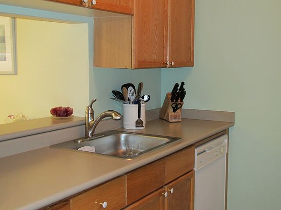 2nd image of 4-74 48th Ave APT 20F