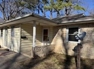 806 S Johnson Ave, Carbondale, IL 62901