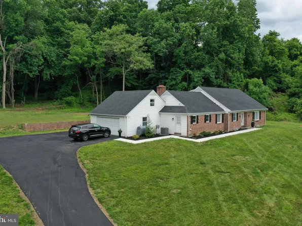 52 Hitchcock Ln, Glen Mills, PA 19342