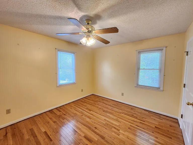 590 Deep Woods Dr — Photo 12